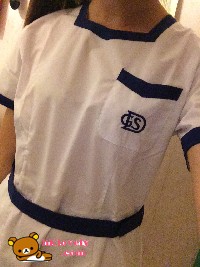 女拔